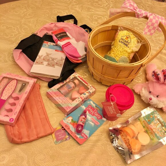 NWT, Pink, Easter basket bundle, wood basket, bunny, personal care/spa items - Picture 3 of 14